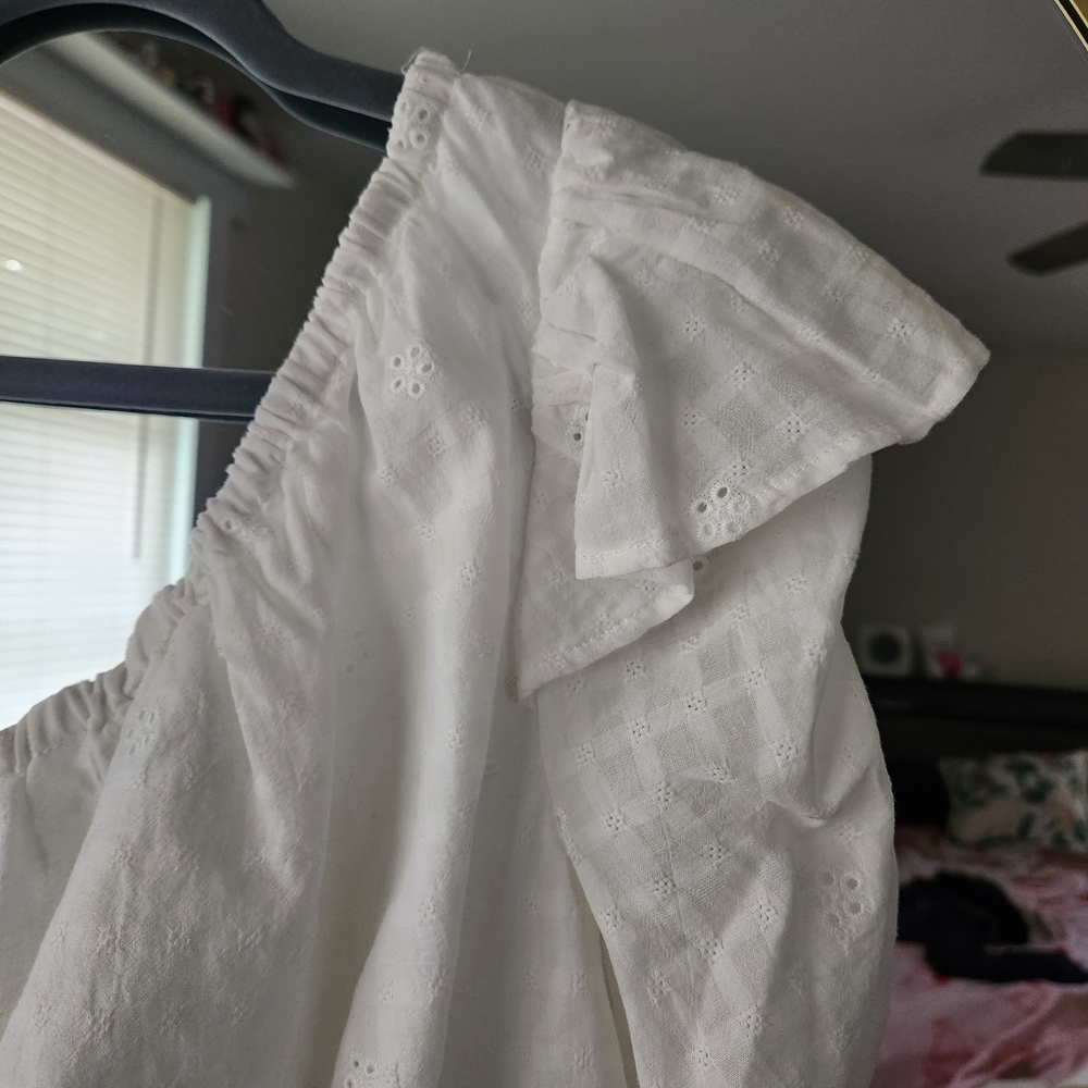 Universal Thread White Eyelet One-Shoulder Top - Picture 3 of 3